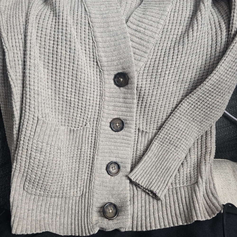 Cardigan - Picture 2 of 3